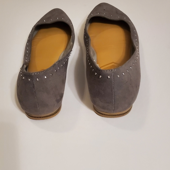 Dolce Vita Gray Faux Suede Pointy Studded Flats 6 - Picture 6 of 11